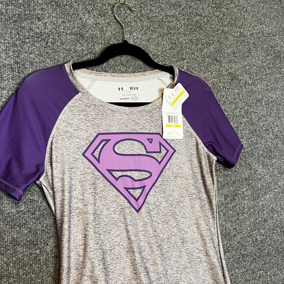 Under Armour Shirt Womens Medium Gray Superman Superwoman Compression Fitted NEW - Picture 3 of 8